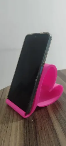 Suporte para celular em formato de coração