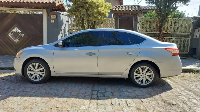 Nissan Sentra SL 2.0/ 2.0 Flex Fuel 16V Aut. 2014