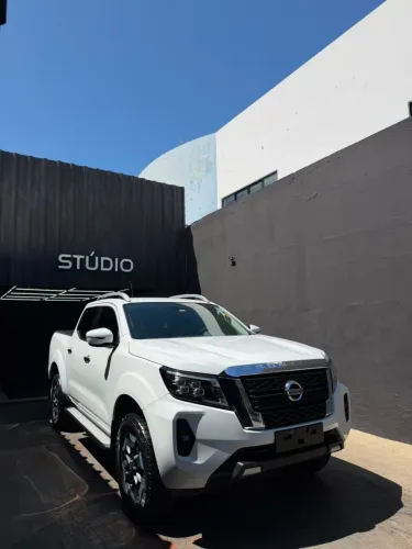 Nissan Frontier XE CD 4X4 2.3 Bi-TB Diesel Aut. 2023