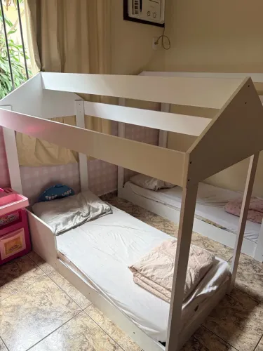 Cama infantil montessoriana + colchão 