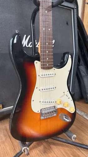 Guitarra Squier Bullet strato by Fender