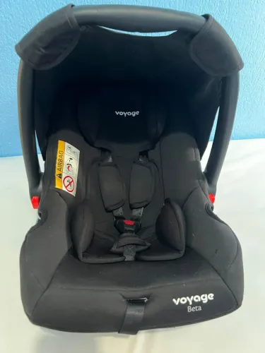 Vende-se bebê conforto Voyage Beta