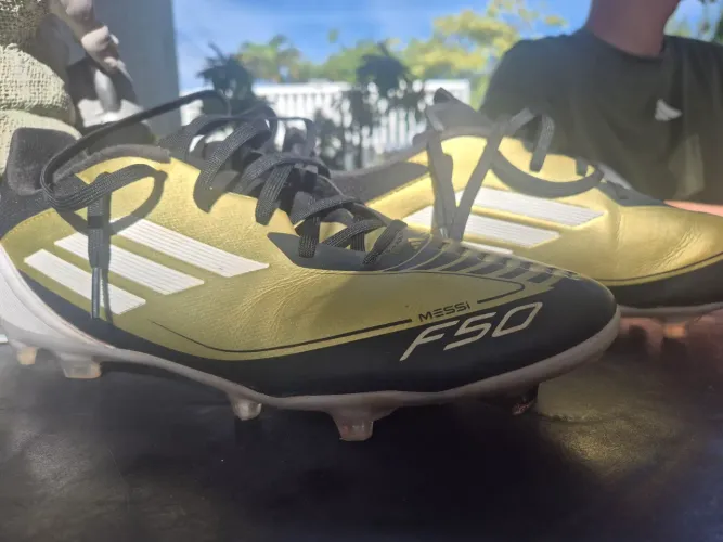 Chuteira adidas F50 do messi