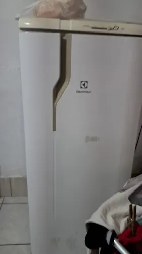 Vendo geladeira Electrolux funcionando bem