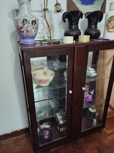 CRISTALEIRA 2 PORTAS ESTILO CLÁSSICO