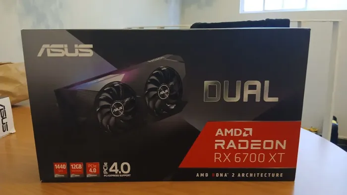 Placa de vídeo Asus RX 6700 XT 12GB