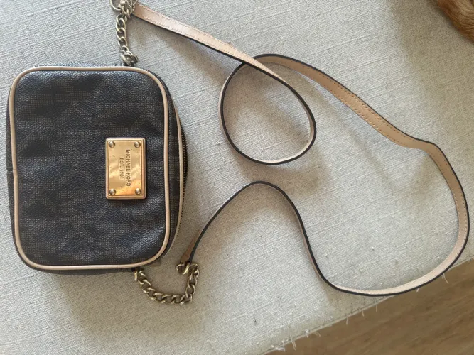Bolsa Michael kors legítima usada