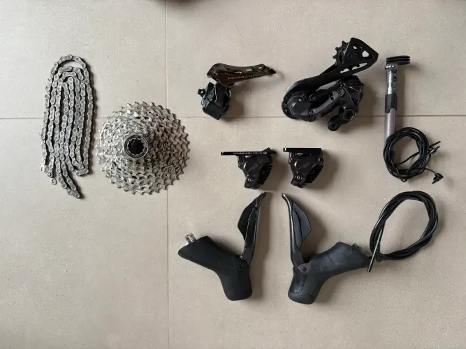 Grupo Shimano Ultegra di2 12v