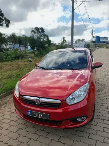 Fiat Grand Siena Attrac. 1.4 EVO F.flex 8V 2013