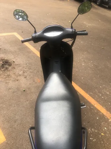 Biz 100c bem conservada de leilão