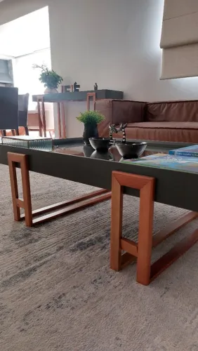 Conjunto aparador e mesa de centro moderno 