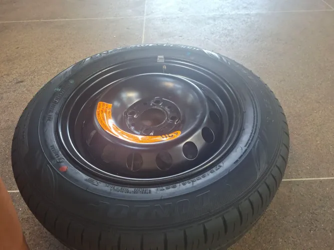 Pneus Dunlop Enasave aro 14, 175/65R14, vendo com a calha também
