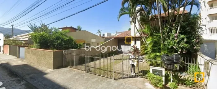 Terreno com 835m2 - viabilidade para prédio - bairro Trindade - proximo UFSC - Fpolis - SC