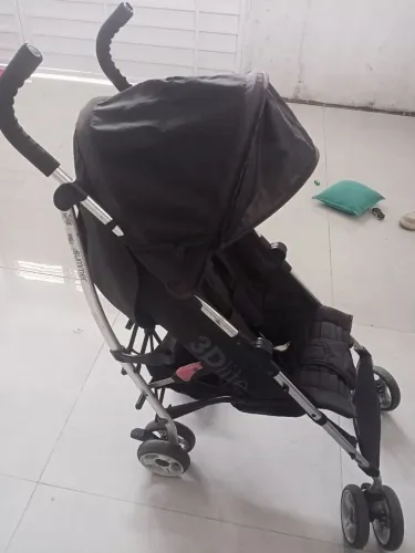 Carinho de bebê ótimo