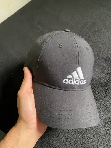 Boné Adidas - Preto Novo