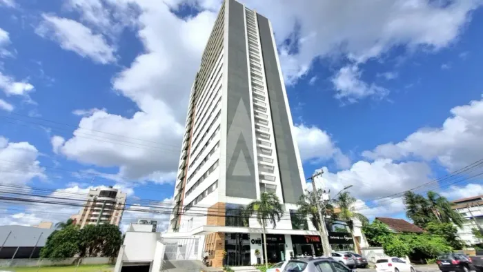 Apartamento mobiliado com 01 quarto climatizado, no Centro de Joinville.