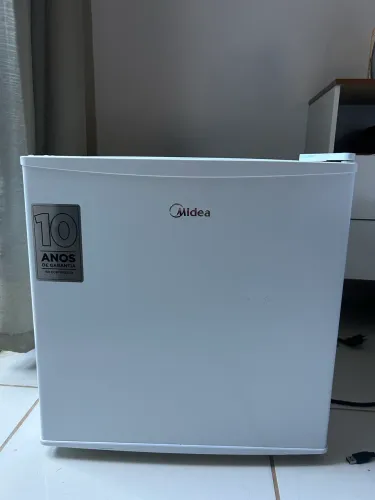 FRIGOBAR MIDEA 45L