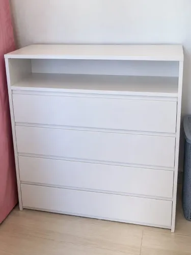 Cômoda semi nova