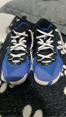 Tênis jordan zion 1