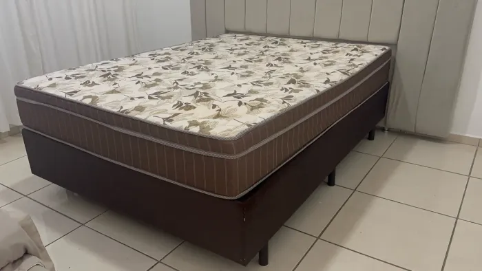 Cama de casal nova