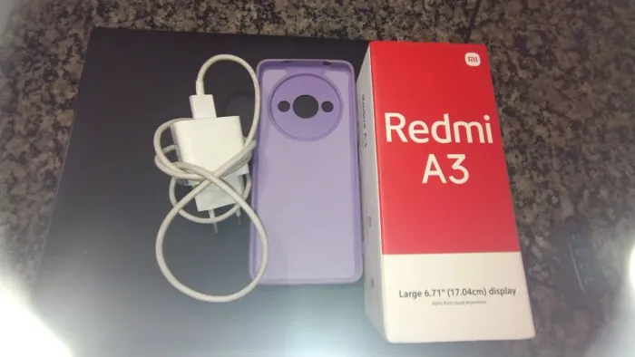 Xiaomi Redmi A3 - em excelente estado na Caixa | 64 GB | 3 GB RAM | Azul Estelar