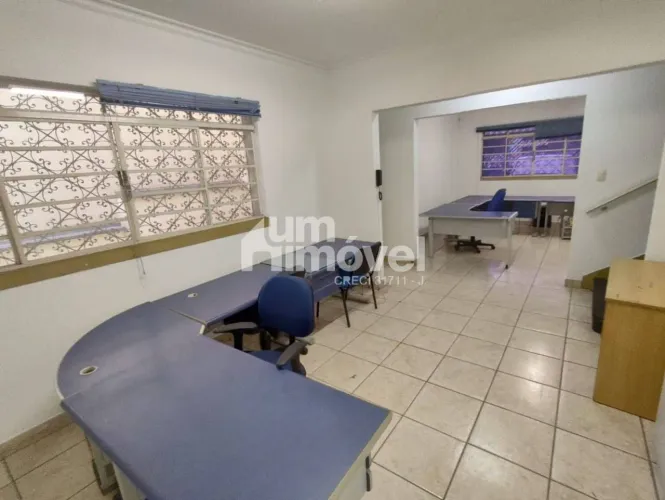 Sobrado com 4 dormitórios à venda, 430 m² por R$ 1.600.000,00 - Vila Monumento - São Paulo