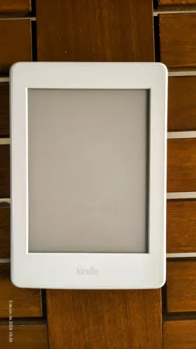 Kindle Paperwhite 7a. geração Branco + capas + brinde