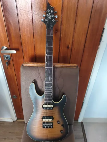 Guitarra Cort KX300 com upgrades