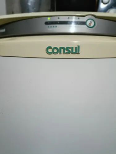 Vende-se geladeira em bom estado, aceito troca por 220 watss
