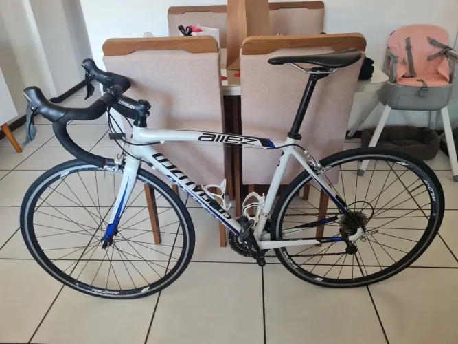 Bicicleta Speed Specialized modelo Allez