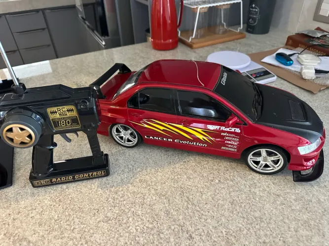 Auto modelo elétrico