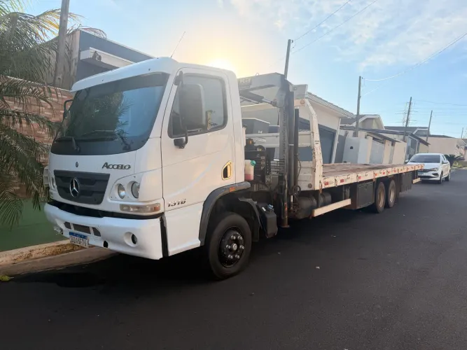 Caminhão Mercedes 1316 com Prancha e Munck