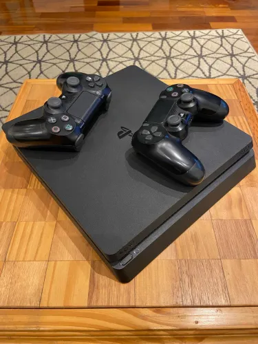Ps4 Slim 500gb Completo: 2 Controles + Base + Cabos Originais + 6 Jogos (Usado)