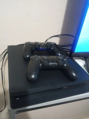 PS4 SLIM