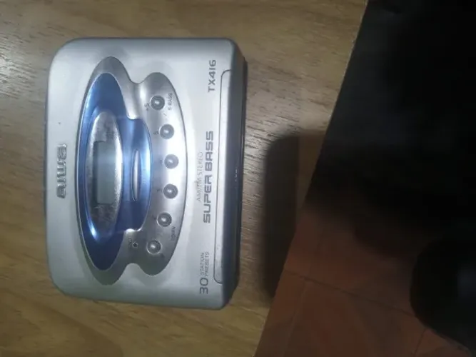 Vendo 2 Walkman dois Modelos diferentes LEIA A DESCRIÇÂO