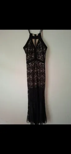 Vestido de renda seminovo