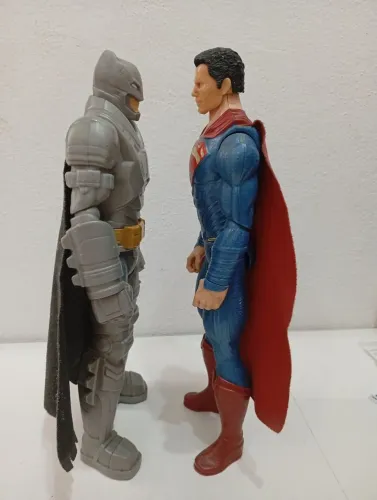 Kit bonecos filme (Batman vs Superman)