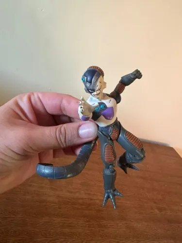 Boneco Dragon Ball Z Freeza Mecha Escala Figuarts Irwin Toys Jakks