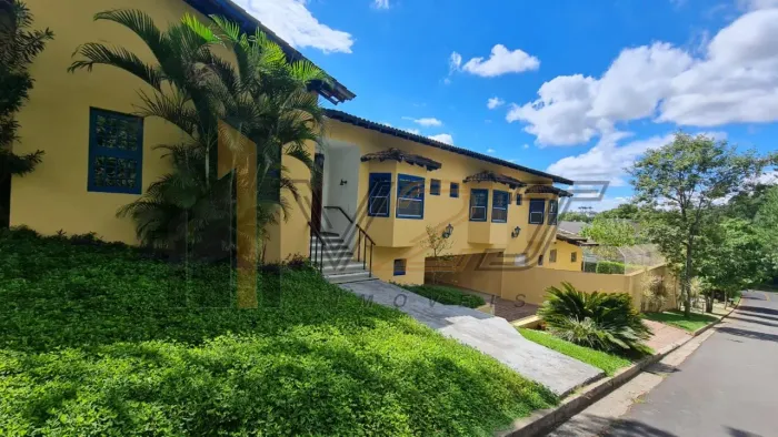 Casa sobrado para Locação ou Venda no Condomínio Marambaia na Cidade de Vinhedo/SP