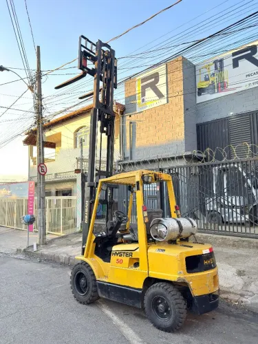 EMPILHADEIRAS LOCAÇÃO E VENDA