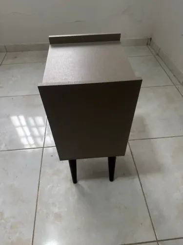 Mesa de cabeceira 