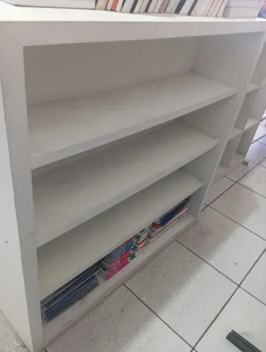 Expositor para bolsas em MDF