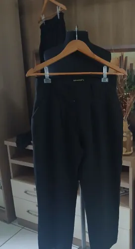 Calça feminina pantalona