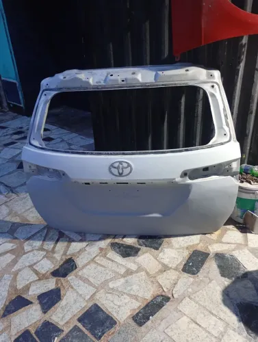 Tampa traseira Hilux