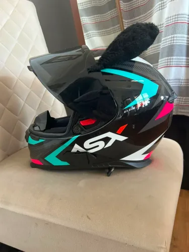 Vende-se um capacete