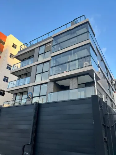 Apto studio, dois ambientes mobiliado para 4 a momentos da praia no Bessa