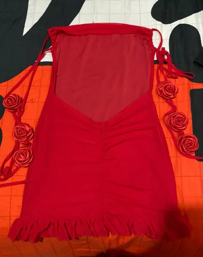 Vestidos femininos de festa e casual, lindos, pouco usados e em ótimo estad