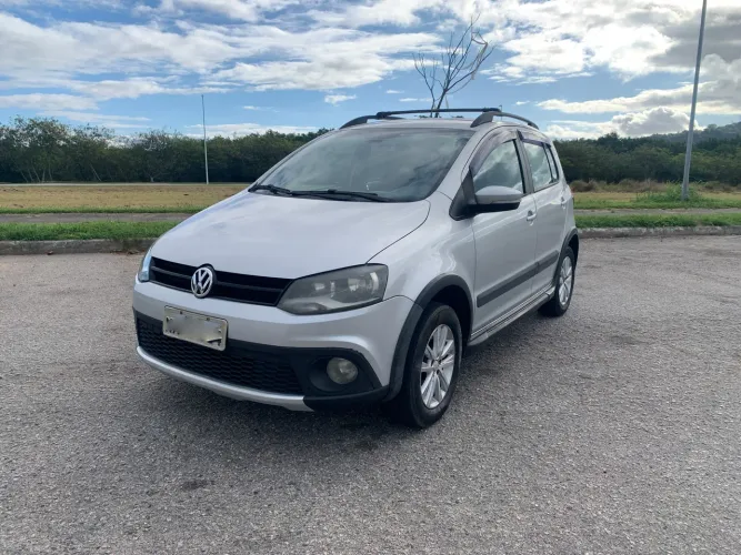 Volkswagen Crossfox 1.6 MI Total Flex 8V 5P 2014