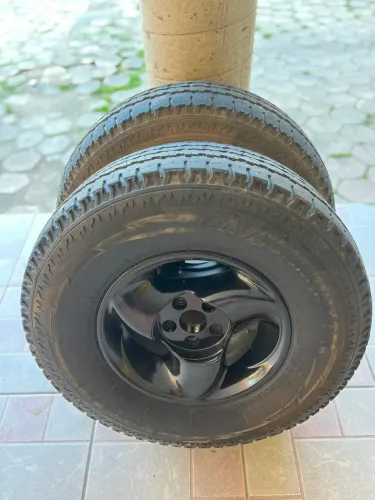 Jogo de Rodas Mangels Space Aro 15 + Pneus Aptany 31x10.50 R15 Furação 5x114,3mm