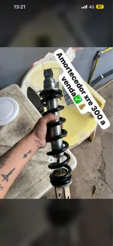 Amortecedor xre 300 semi novo sem detalhes
